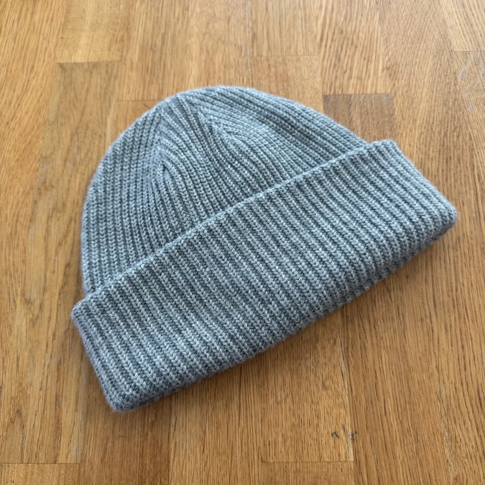 The North Face Gray Adult Unisex Lined Knit Winter Beanie Hat - Picture 2 of 6